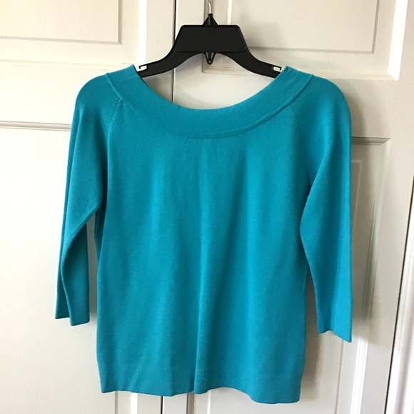 J.A.C Turquoise Top-Large - Picture 2 of 5